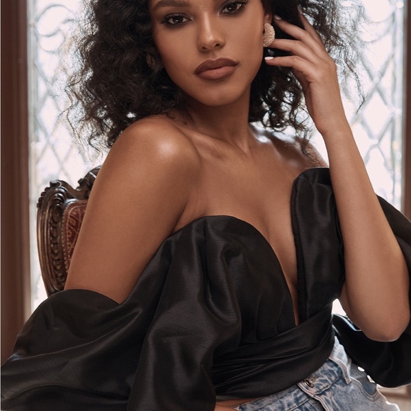 House of CB Black Off-Shoulder Blouse - Picture 6 of 6